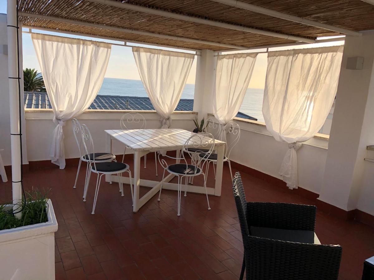 فيلا La Terrazza Sul Mare سانتا مارينيلاّ المظهر الخارجي الصورة